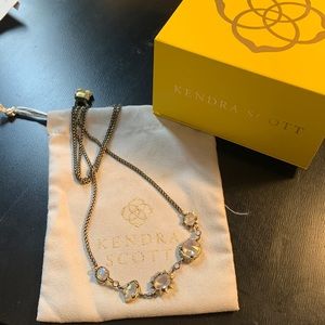 Kendra Scott necklace